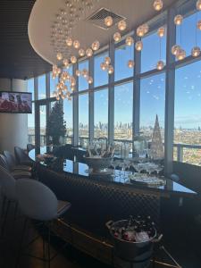 Luxurious two bedroom Rise Apartment in Melbourne