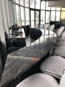 Luxurious two bedroom Rise Apartment in Melbourne