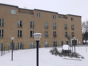 Cozy Apartment Prague Airport- 5 minute drive from AirPort