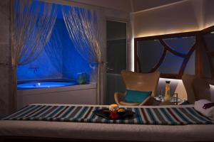 Renaissance Izmir Hotel