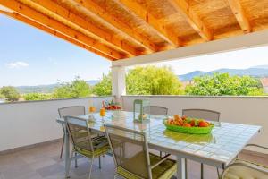 Holiday house Anetta with 5 bedrooms