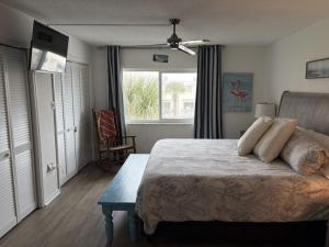 Spanish Trace 240 Condo