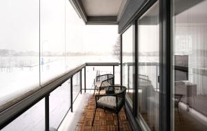 Spacious 2BR in Yacht Club Sauna and Great Views