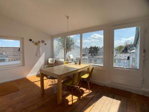 Helle Dachgeschosswohnung mit großer Südterrasse