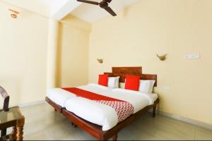 Apna Punjabi Dhaba International Hotel