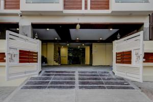 FabHotel Dharani Grand Madhapur
