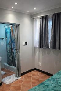 Studio Flat Melville, Wifi, Close to UJ, Wits