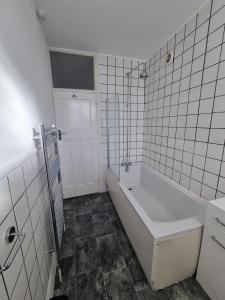 Sleeps 6 - 2nd floor flat in Hastings Old Town