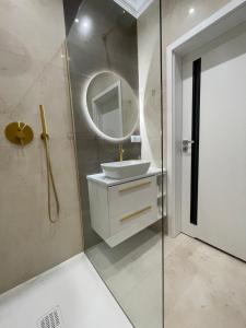 Modern New Suite Grzybowska