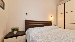 Lovely flat with garden in a residence-Beahost