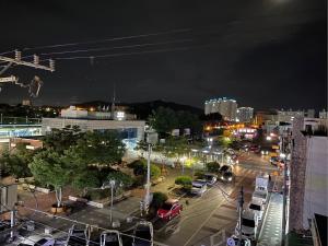 SisuHouse 3F - 45 seconds from Waegwan Station