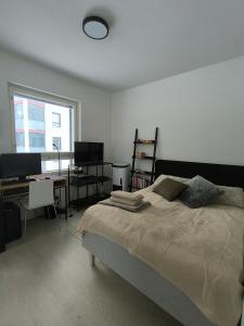 Cozy apartment next to the airport