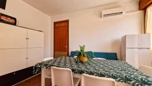 Cozy flat in residence with swimming pool-Beahost