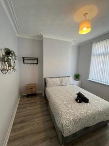 4BR Modern & Stylish, Contractors, Parking