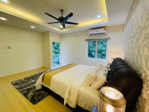 The Grand Crystal Retreat 4-Bedroom Luxury Villa