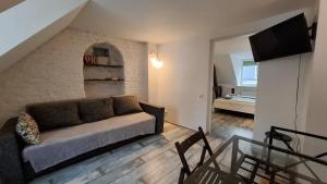 Three-Bedroom Apartment on Peldu 19
