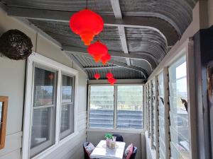 Retro house near Grampians with office,Wifi,Netflix