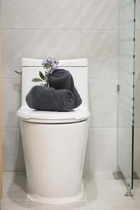 Staymode-Economy Quadruple