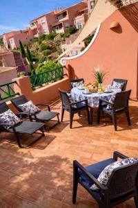 Casadaluz 86 - Porto dona Maria casa do mar , 2 bedrooms , Amazing sea view , salt water pool , wifi