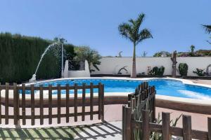 Casa el Pilaito con piscina compartida cerca de la playa