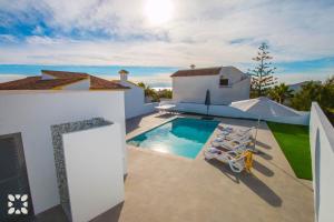 Villa Mango by Abahana Villas