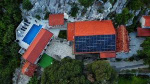 Cliffside Villa Vilić