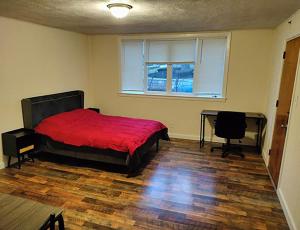 Nice&comfy 1BR apt, 1st fl, near T, free parking