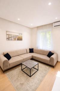 Modern Apartment Blloku Area Self Check-In