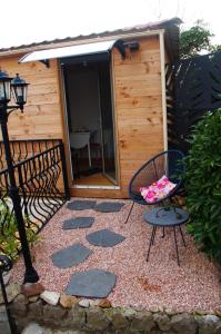 Chambre insolite avec salle de bain