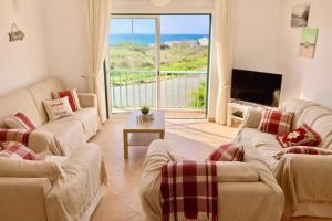 Casa Da luz 5 - st james apt 2 bedrooms , Amazing sea view , pool , wifi