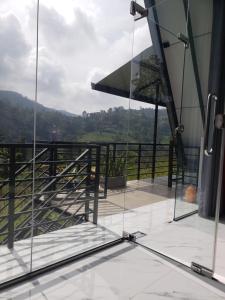 Ella Grand Cabin