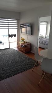 REÑACA PRIMERA LINEA 6 Personas