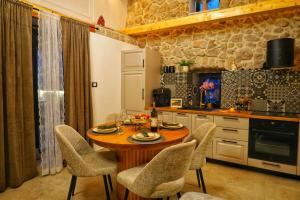 Cliffside Villa Vilić