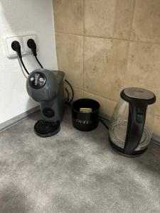 Cozy apartment near hockey & football arena