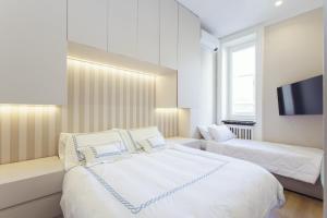 Marcora 6v luxury living apartment in Brera - 15min walk to Duomo