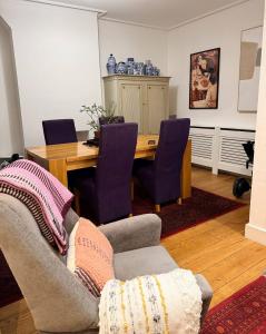 A King size Double Bedroom In In Lewisham