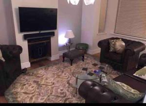 A Large Kingsize Room To Rent