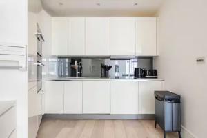 Spacious & Friendly 3-Bed Flat next to Oxford St