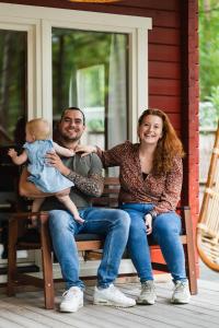 Boshuisje met veranda & privé sauna in het groen