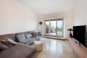 Attico in the city center, terrace & stunning lake view