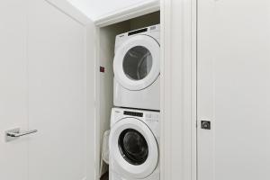 Skyline LUXE - Garage, Pool & Gym