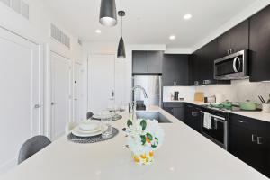 Skyline LUXE - Garage, Pool & Gym