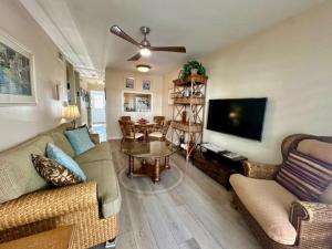 Beautiful Downtown Truman Annex Condo