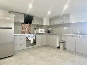 City Vibes - Spacieux, Clim, Centre-ville, 6 adultes et 1 enfant