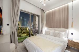 Burj Khalifa & Downtown Skyline View Apartment
