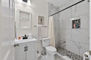 Near Downtown - Beville Ave Retreat 2