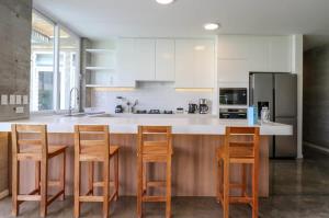 Modern 4BR Villa with Private Pool in Paracas