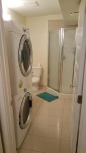 Modern 2 BR Vacation Home Near West Edmonton Mall