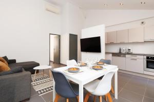 Le Lux, Moderne - Garage - Terrasse - Clim