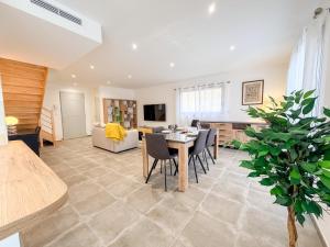 Les oiseaux, maison de 3 chambres et climatisation